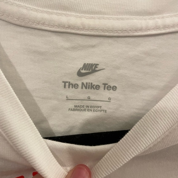 Nike Tee - Picture 2 of 2